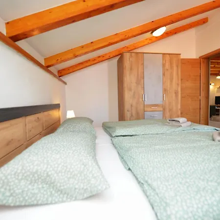 Nikola Apartment
