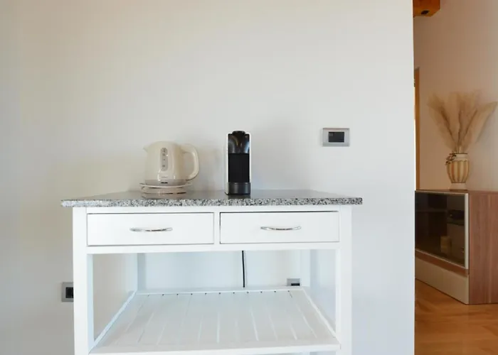 Nikola Apartamento