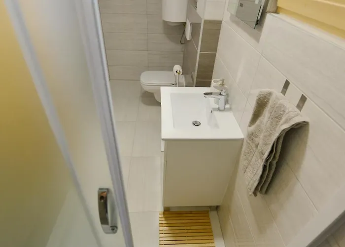 Nikola Apartamento