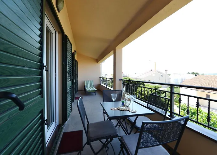 Nikola Apartamento