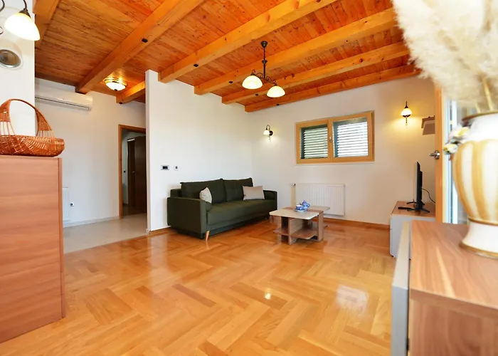 Apartment Nikola *
